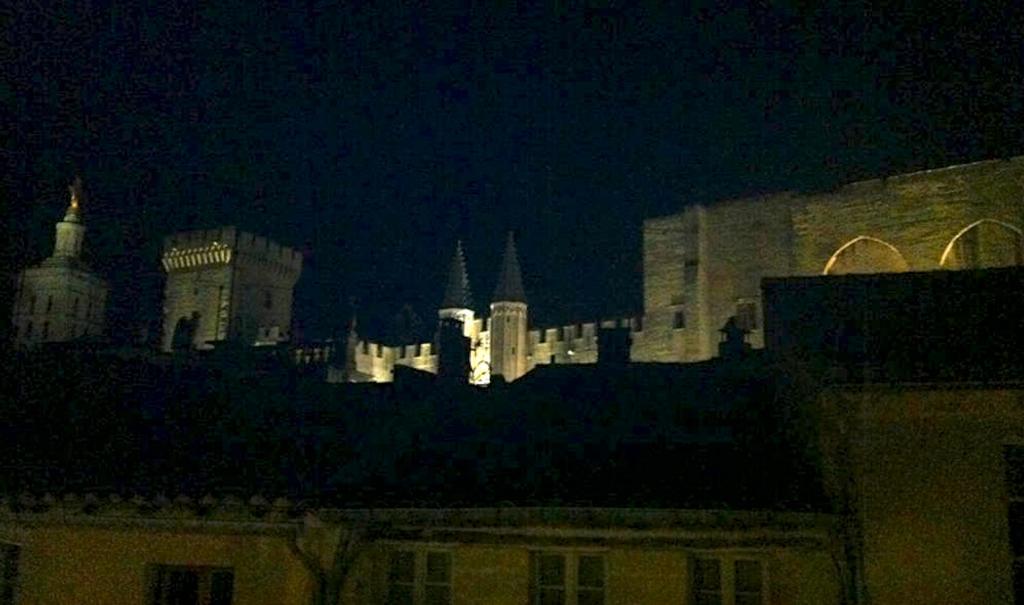 Studio Vue Palais Des Papes Avinyon Dış mekan fotoğraf